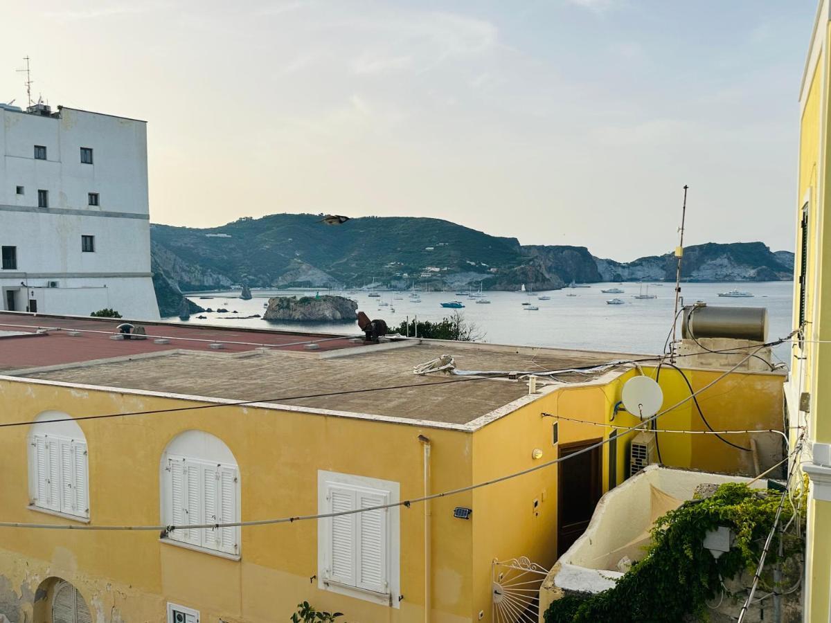 Sky Ponza - Immobilevante Экстерьер фото